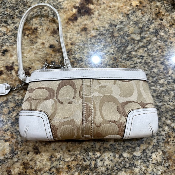 Coach Wristlet - Picture 11 of 11